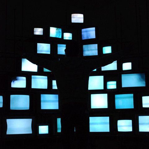 Ruminstallation "TV-tårnet" af Maj-Britt Boa, Horsens Kunstmuseum, 2010